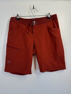 Arc’teryx Lefroy Belted Shorts - Mens Sz 36 Red / Orange - Excellent Condition
